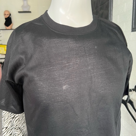 T-Shirt - Picture 9 of 16